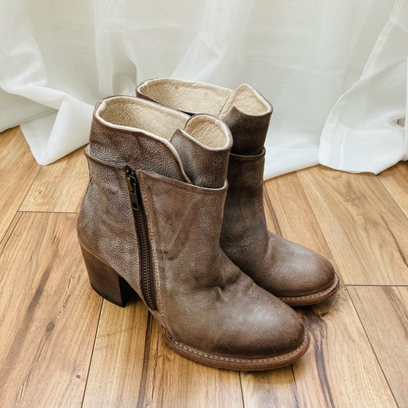 Freebird Clip Boots - Picture 5 of 6